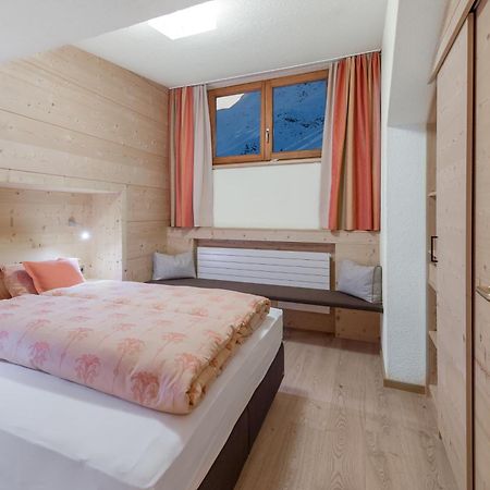 Hotel Garni Pirchhuett Obergurgl Chambre photo